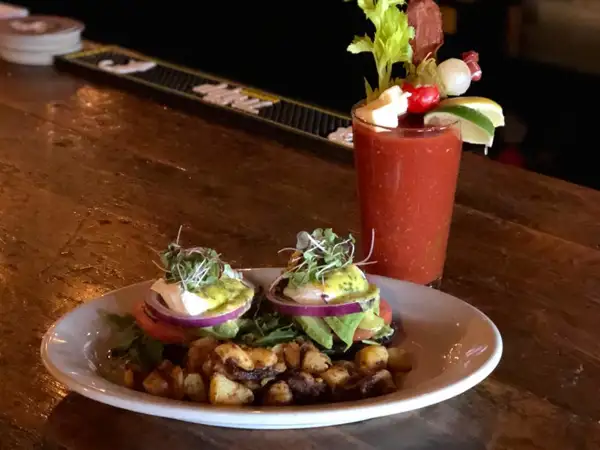 Eggs & Bloody Mary 