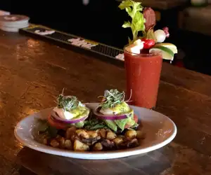 Eggs & Bloody Mary 