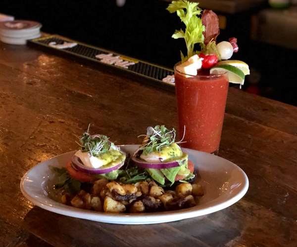 Eggs & Bloody Mary 